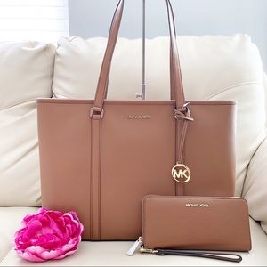 NWT Michael Kors Laptop Tote and Wallet Set